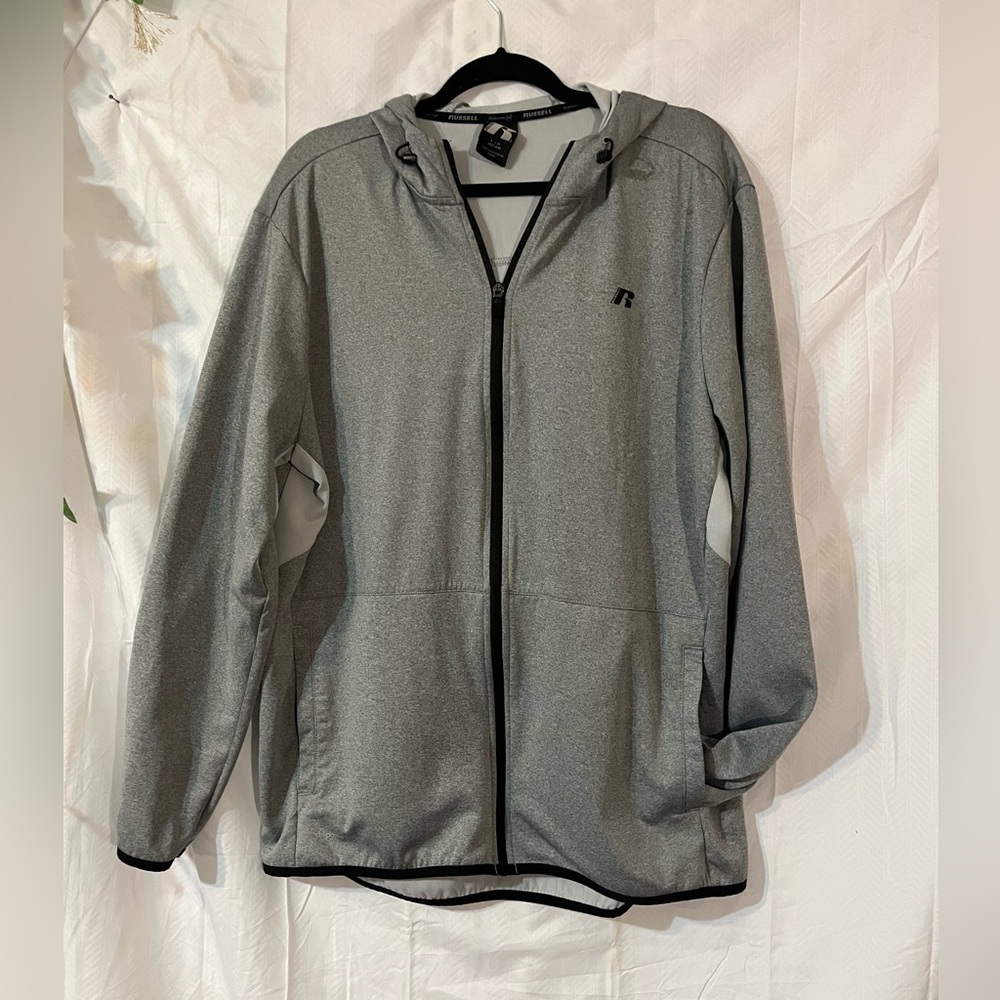 Russell Men’s gray zip front jacket/ Hoodie. Size L. W10